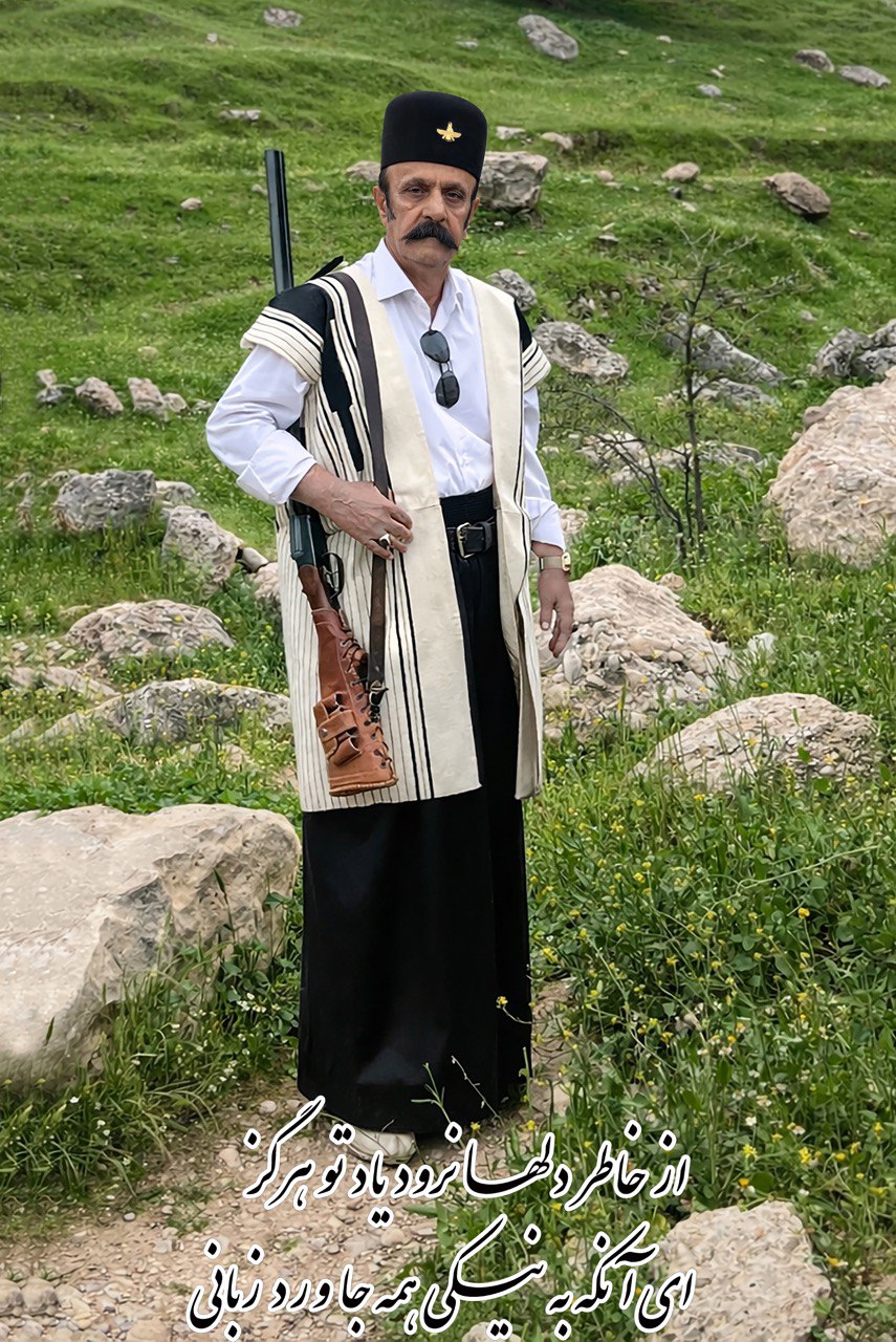 تصویر یادبود فریبرز صالحی قلعه سفید